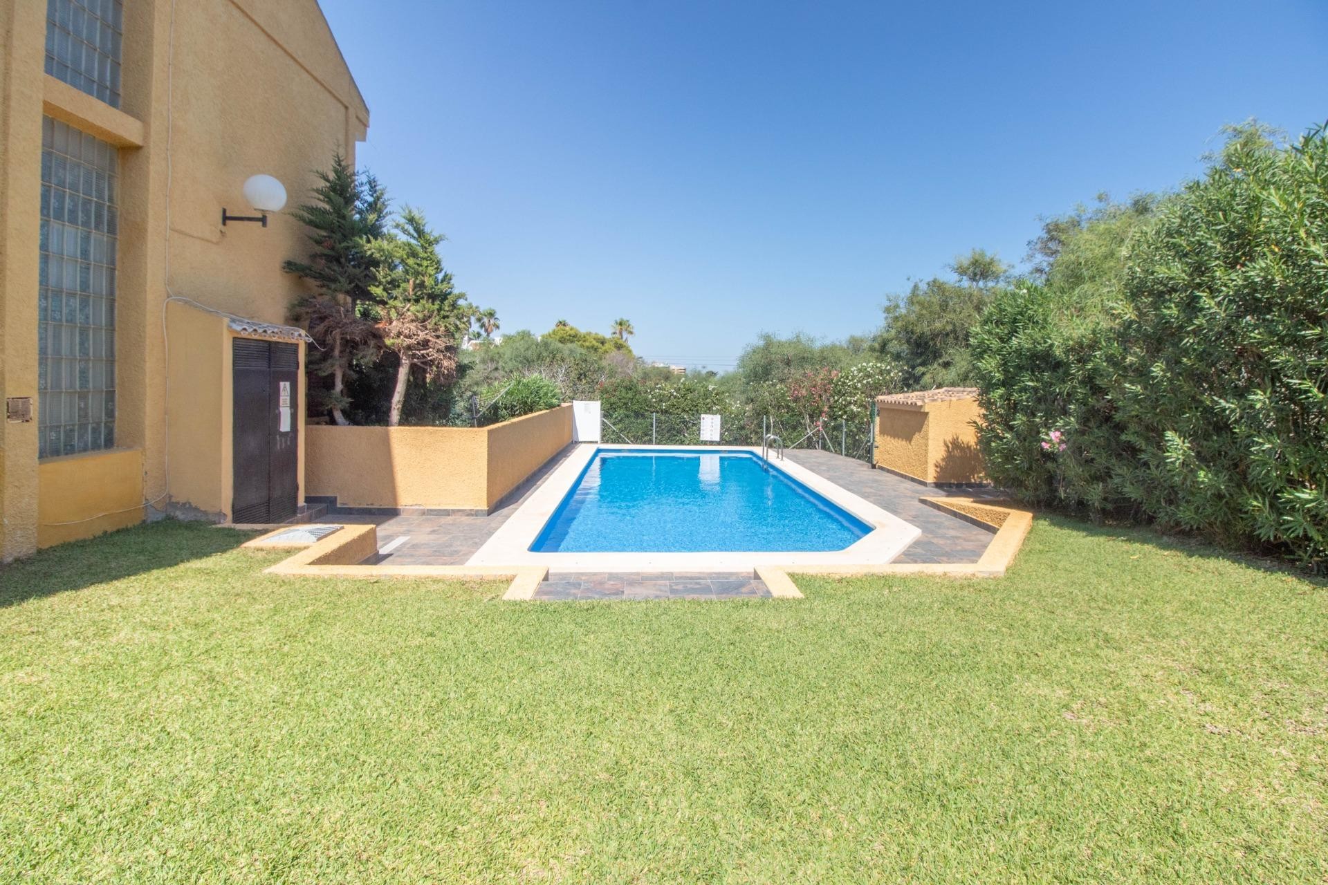 Herverkoop - Villa -
Cabo Roig
