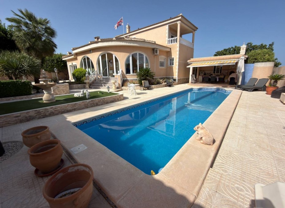 Herverkoop - Villa -
Ciudad Quesada - Doña Pepa