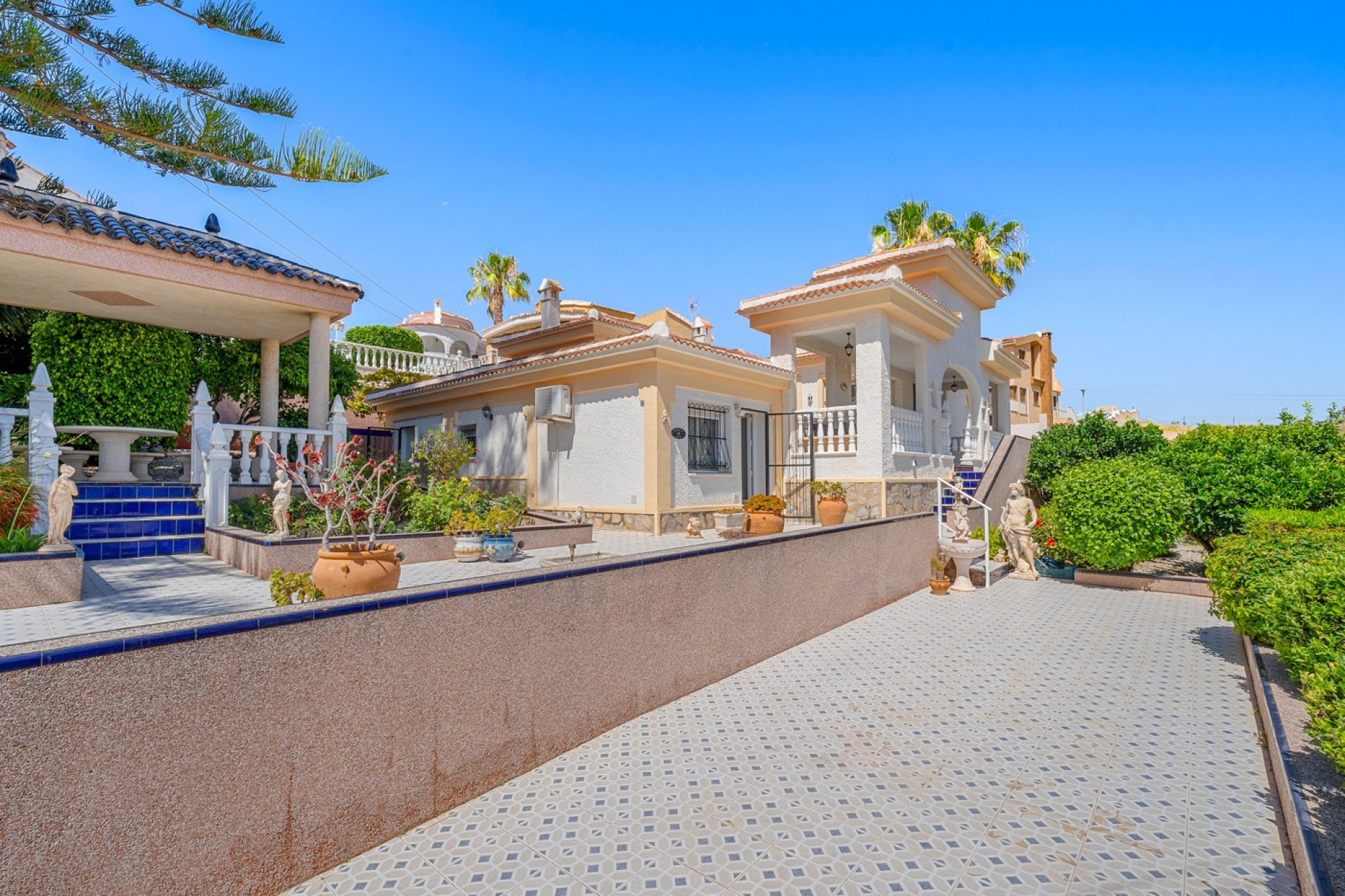Herverkoop - Villa -
Ciudad Quesada - La Marquesa Golf
