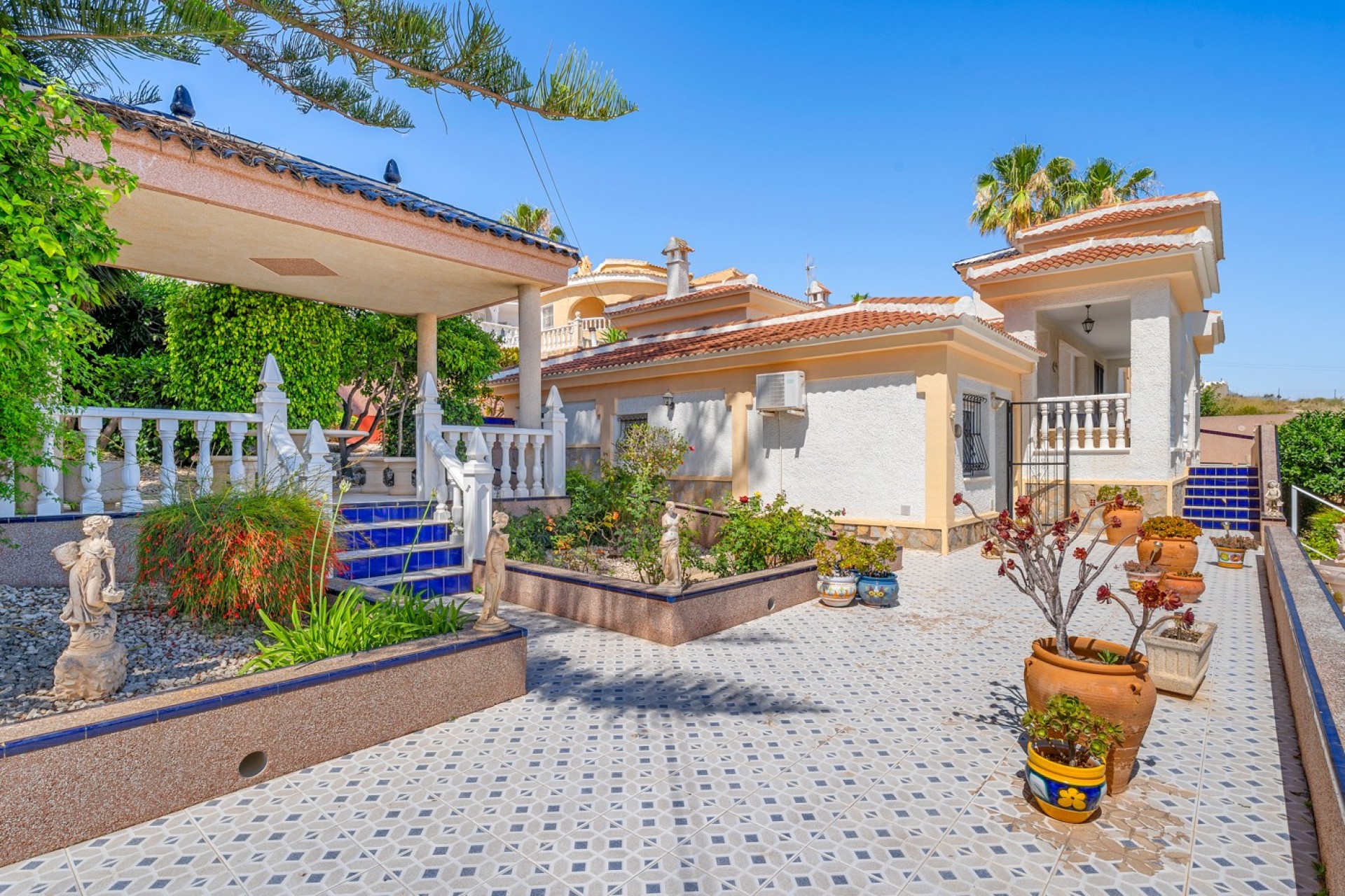 Herverkoop - Villa -
Ciudad Quesada - La Marquesa Golf