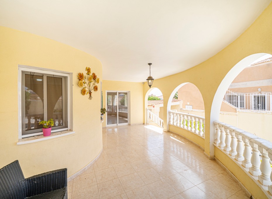 Herverkoop - Villa -
Ciudad Quesada
