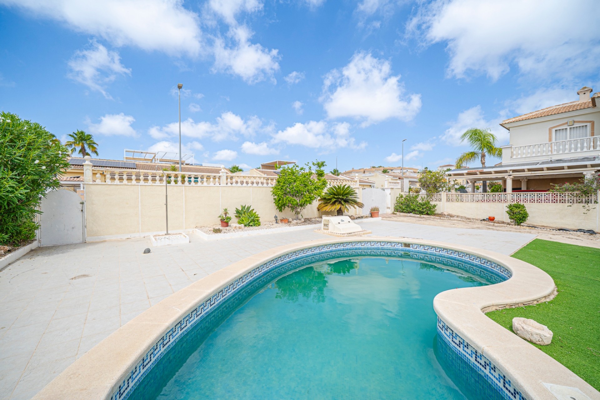 Herverkoop - Villa -
Ciudad Quesada