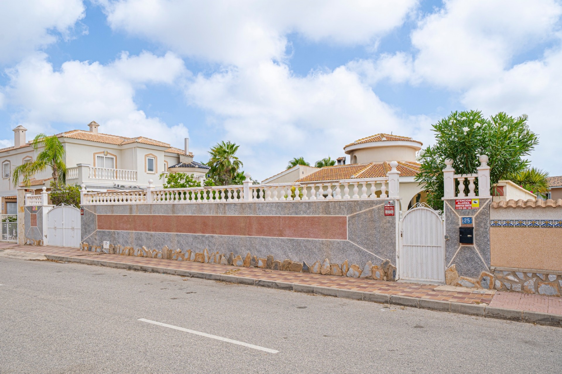Herverkoop - Villa -
Ciudad Quesada