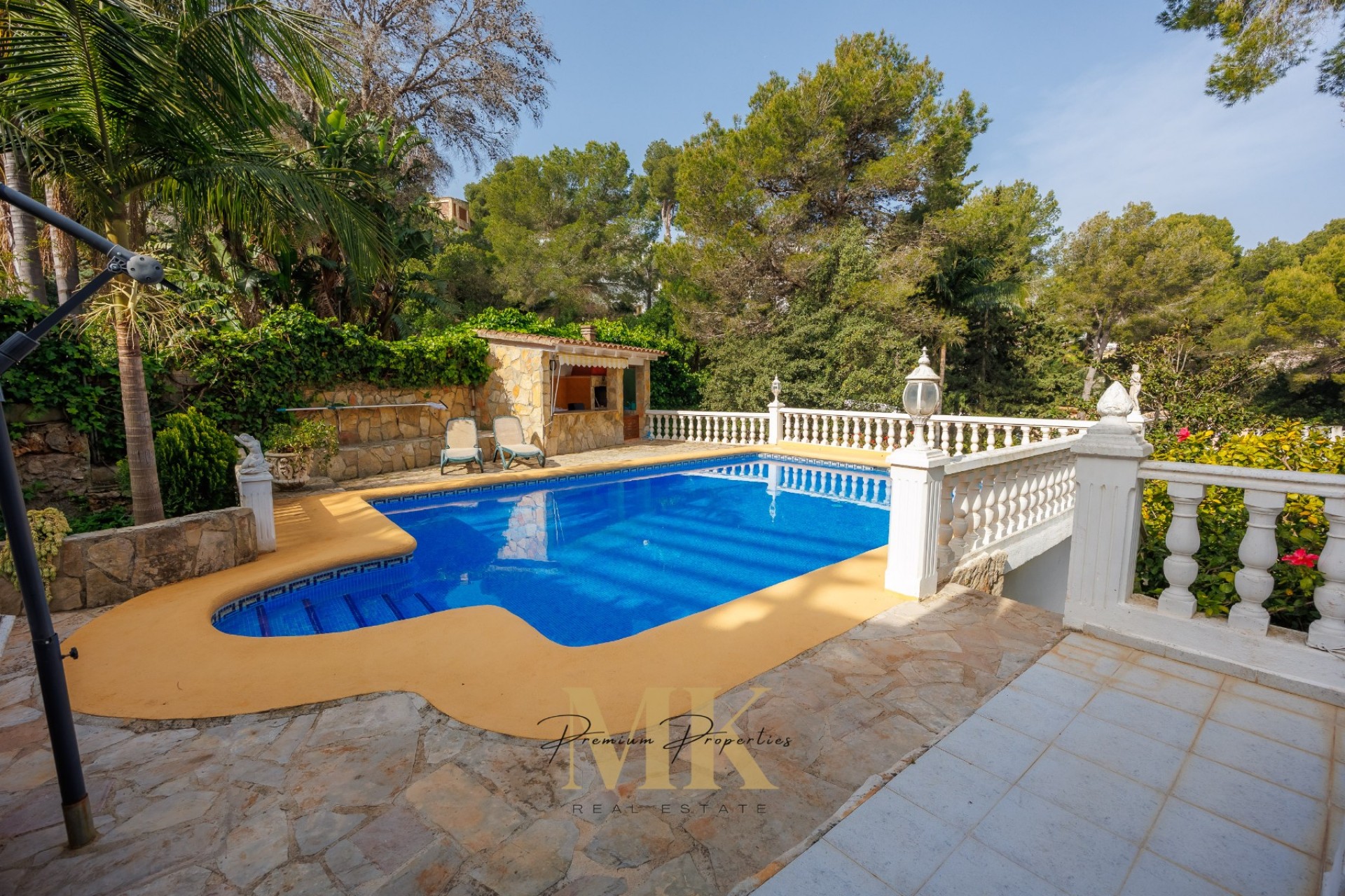 Herverkoop - Villa -
Denia - Montgó