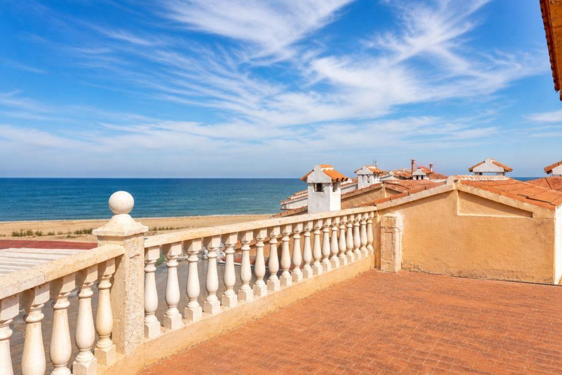 Herverkoop - Villa -
Denia
