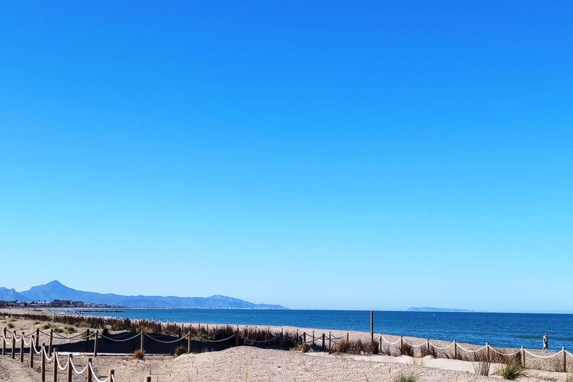 Herverkoop - Villa -
Denia