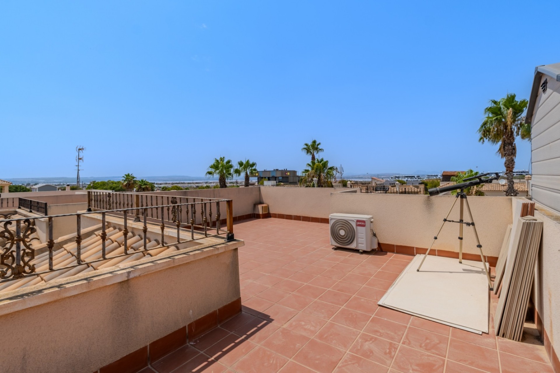 Herverkoop - Villa Detached -
Torrevieja - Torreta - florida