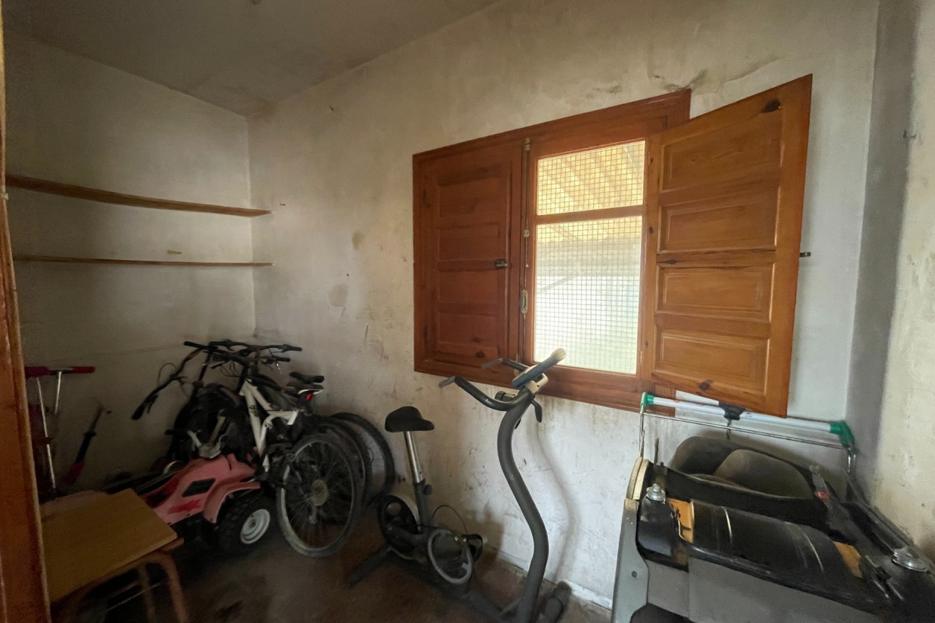 Herverkoop - Villa -
Elche