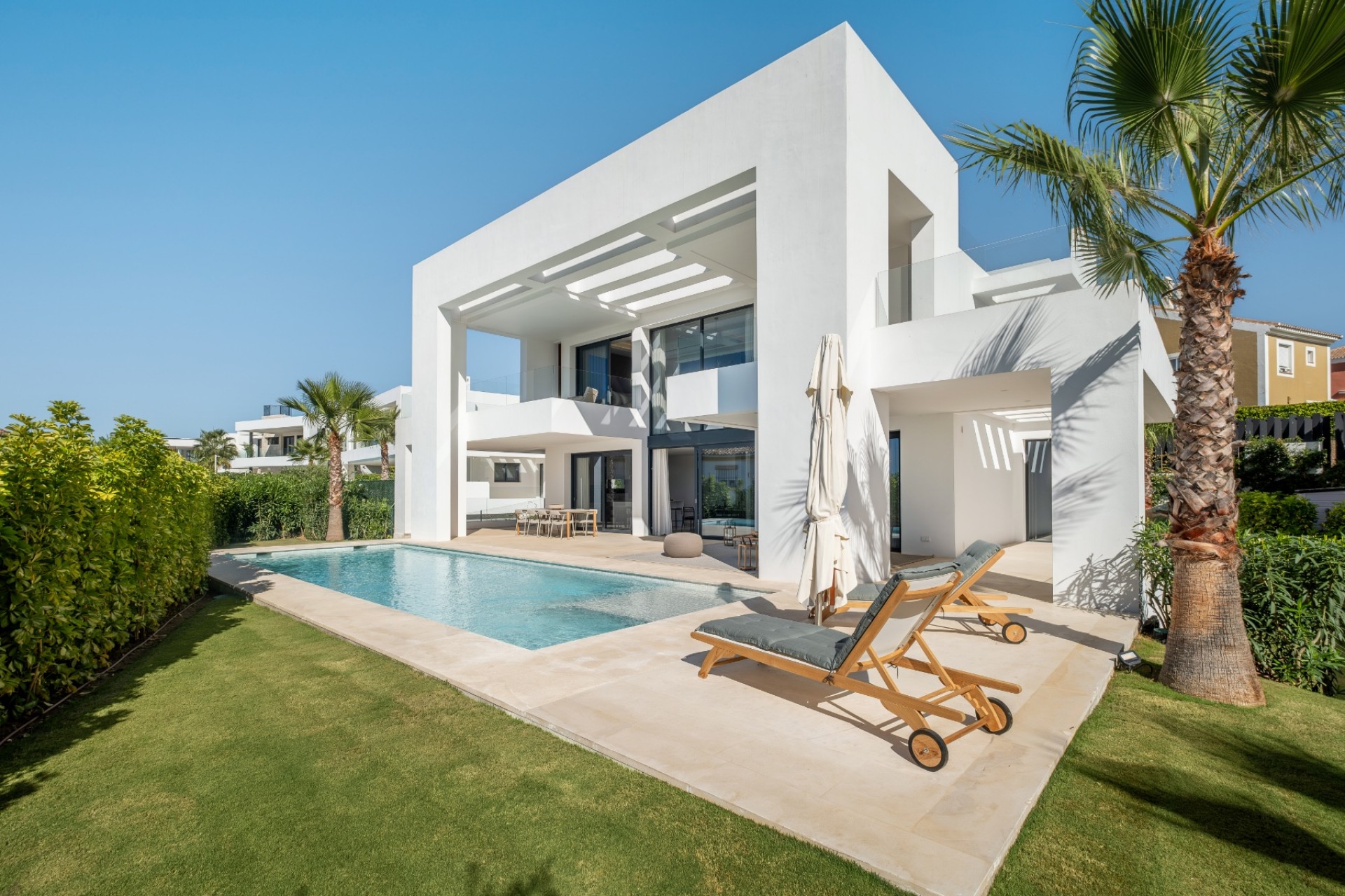 Herverkoop - Villa -
Estepona - El Paraíso
