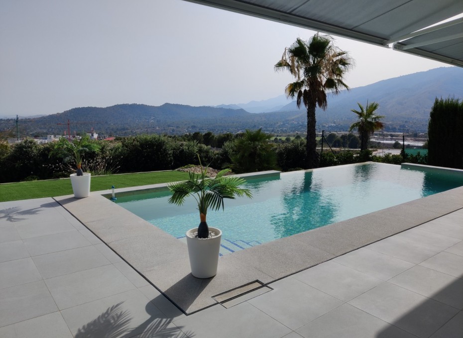 Herverkoop - Villa -
Finestrat