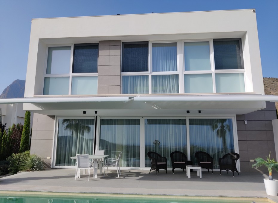 Herverkoop - Villa -
Finestrat