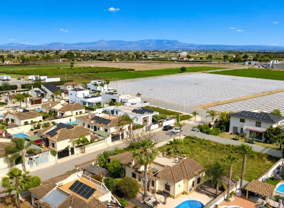 Herverkoop - Villa -
Formentera del Segura - Fincas de La Vega