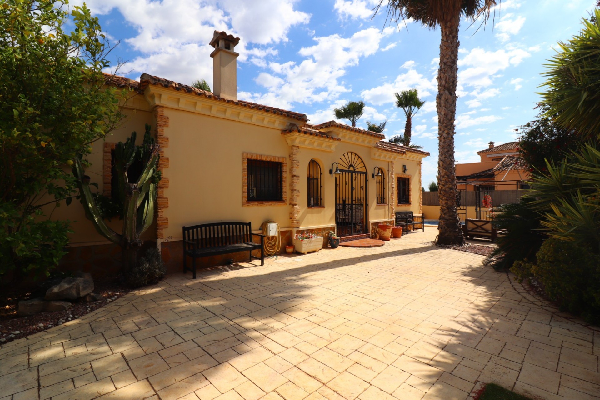 Herverkoop - Villa -
Formentera del Segura - Fincas de La Vega
