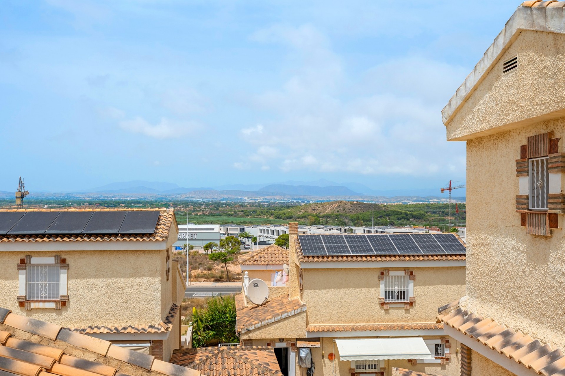Herverkoop - Villa -
Gran Alacant - Costa Blanca