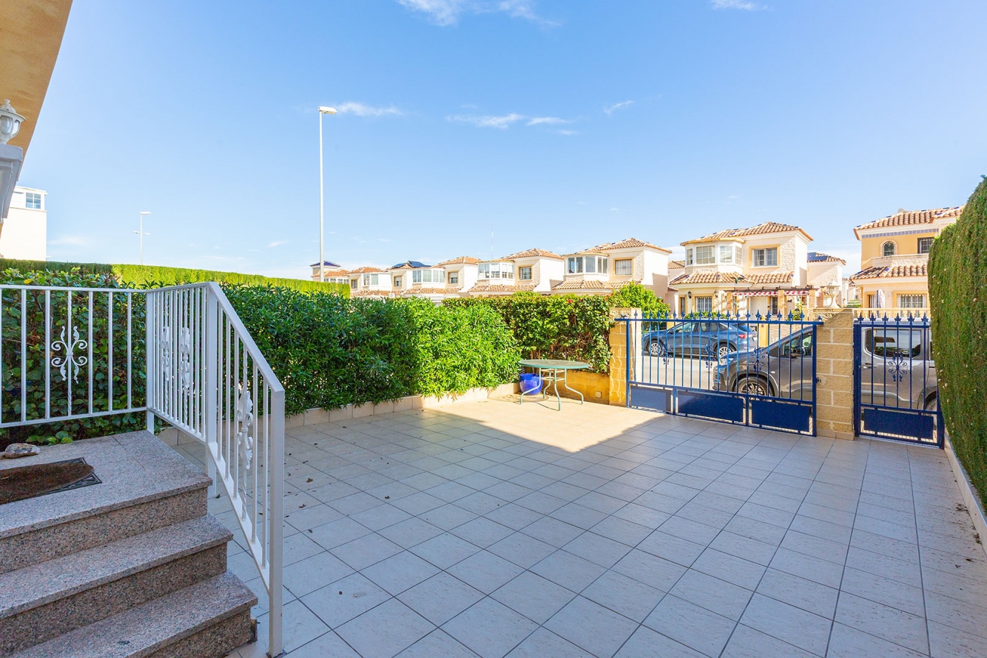 Herverkoop - Villa -
Guardamar del Segura - EL RASO