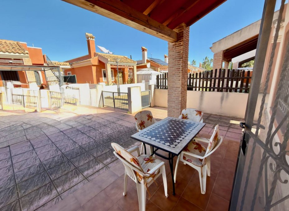 Herverkoop - Villa -
Guardamar del Segura