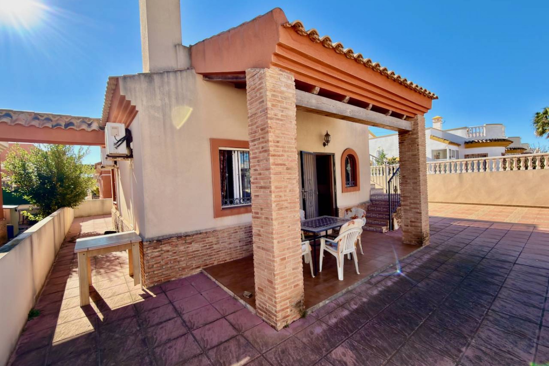 Herverkoop - Villa -
Guardamar del Segura