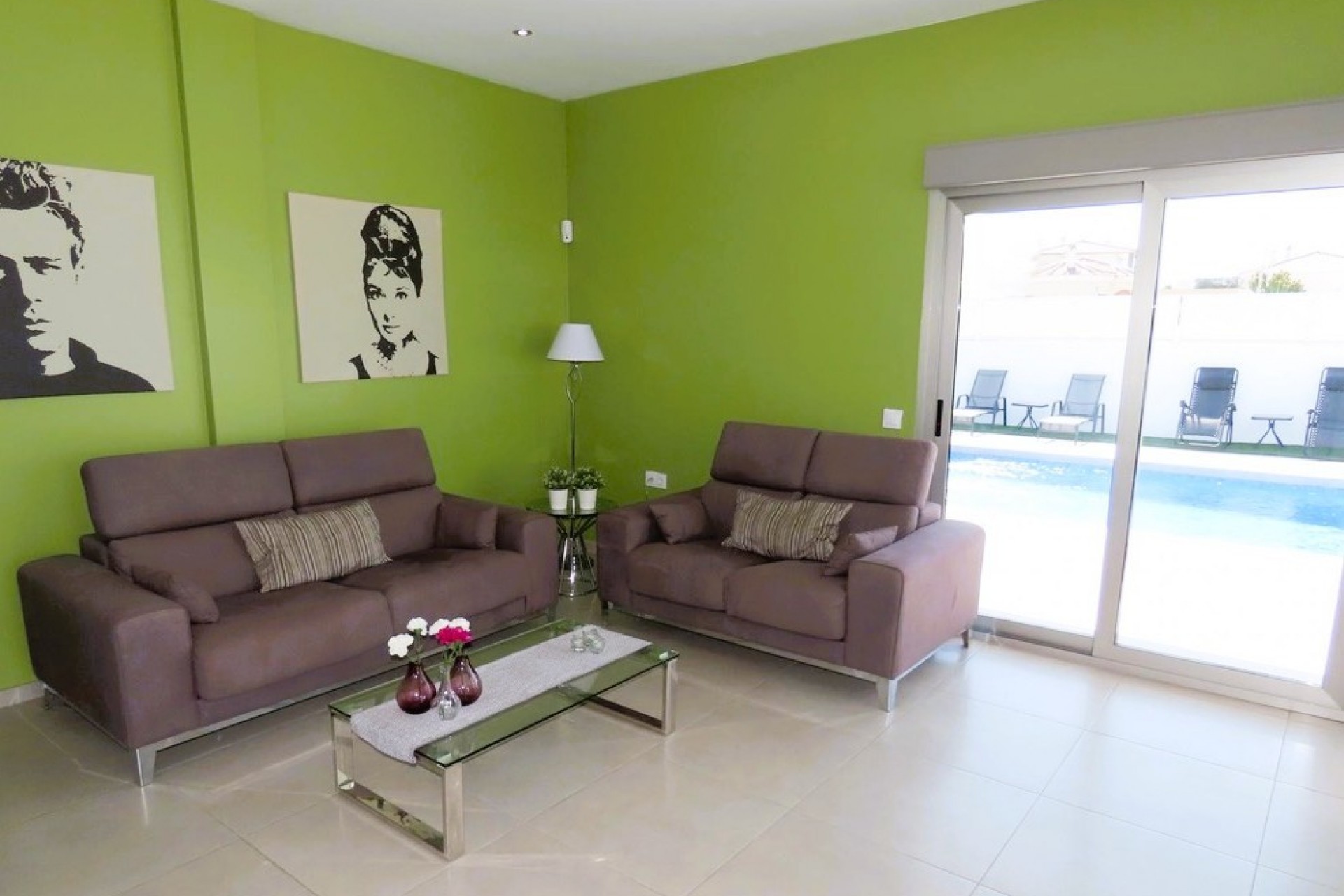 Herverkoop - Villa -
La Marina