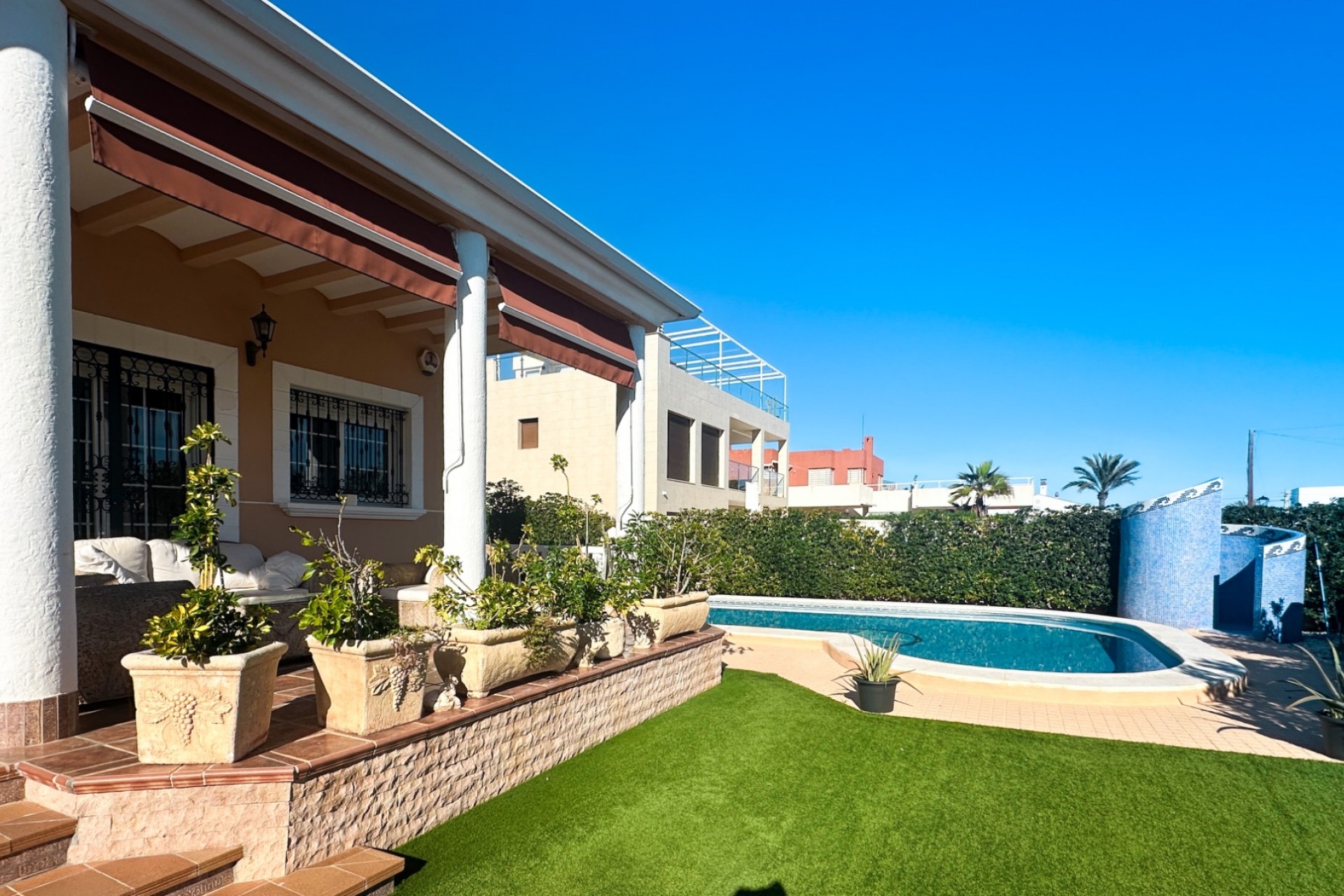 Herverkoop - Villa -
La Mata