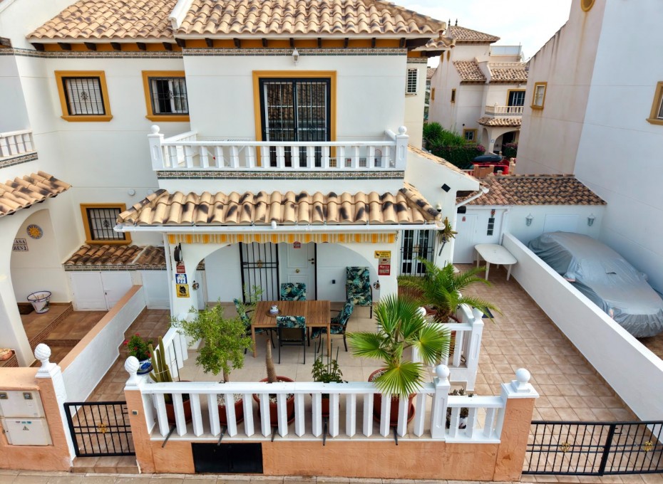 Herverkoop - Villa -
Lomas de Cabo Roig - Orihuela Costa