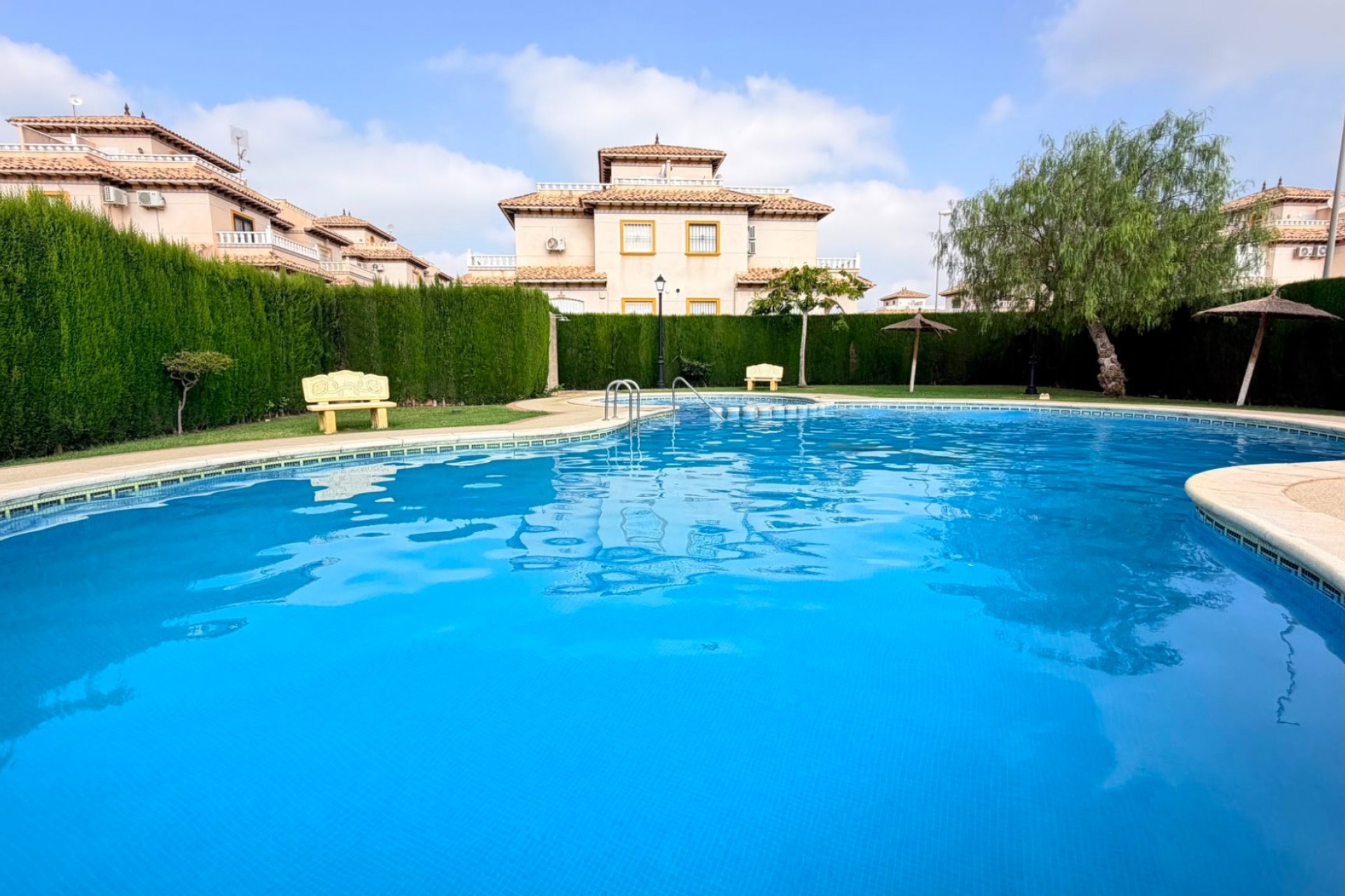 Herverkoop - Villa -
Lomas de Cabo Roig - Orihuela Costa
