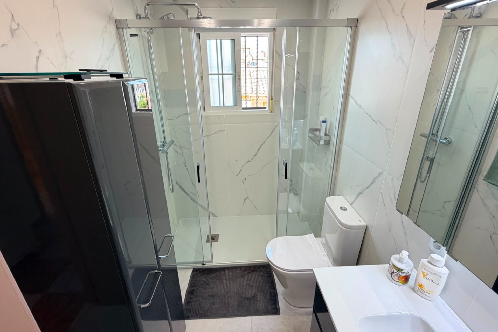 Herverkoop - Villa -
Lomas de Cabo Roig - Orihuela Costa