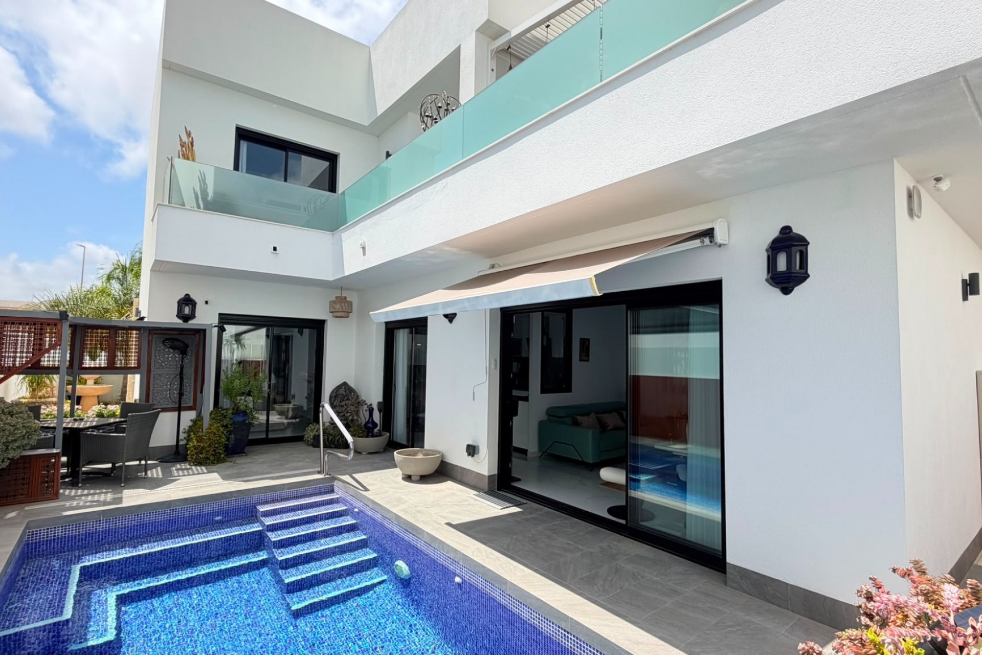Herverkoop - Villa -
Los Montesinos - La Herrada