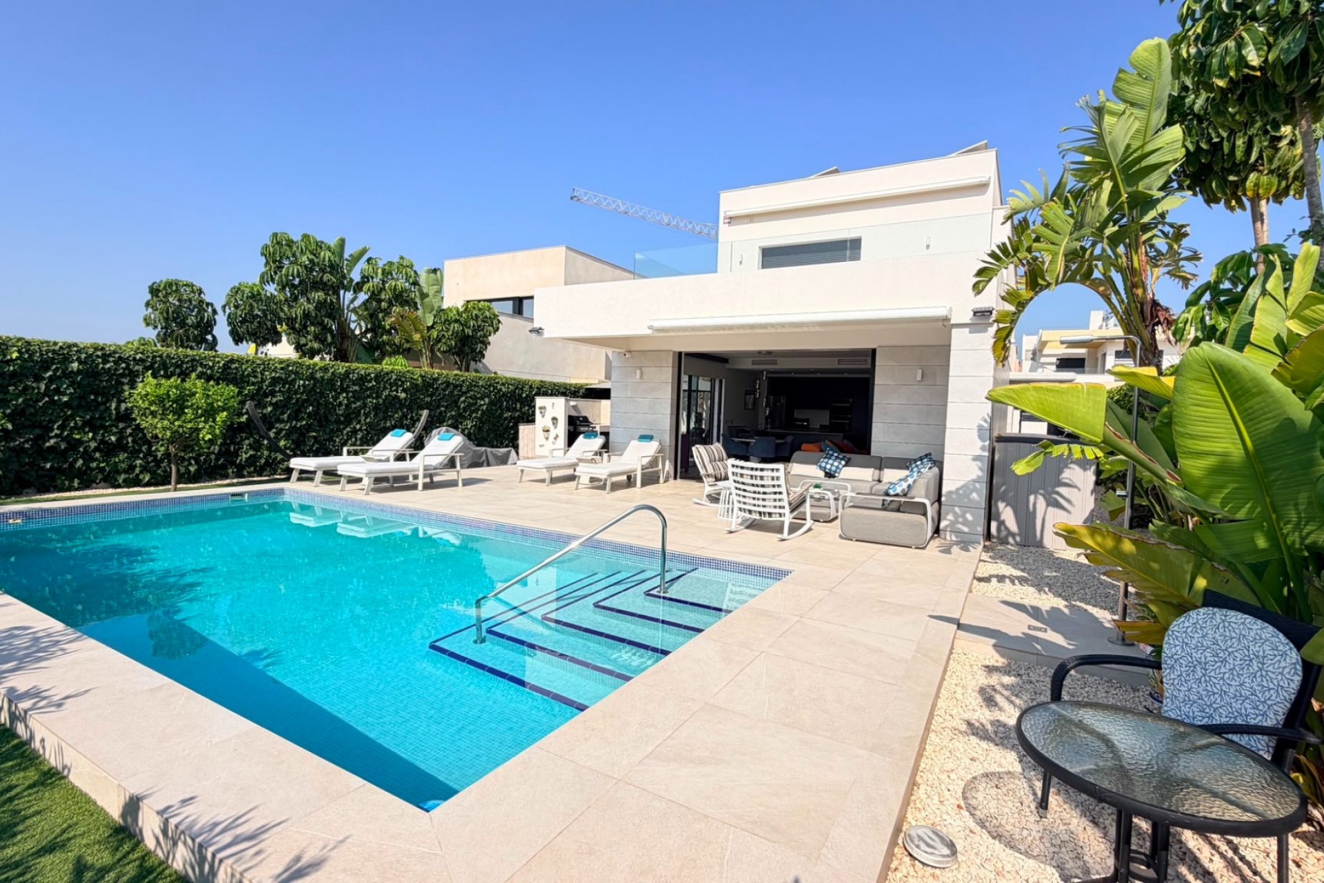Herverkoop - Villa -
Los Montesinos - La Herrada