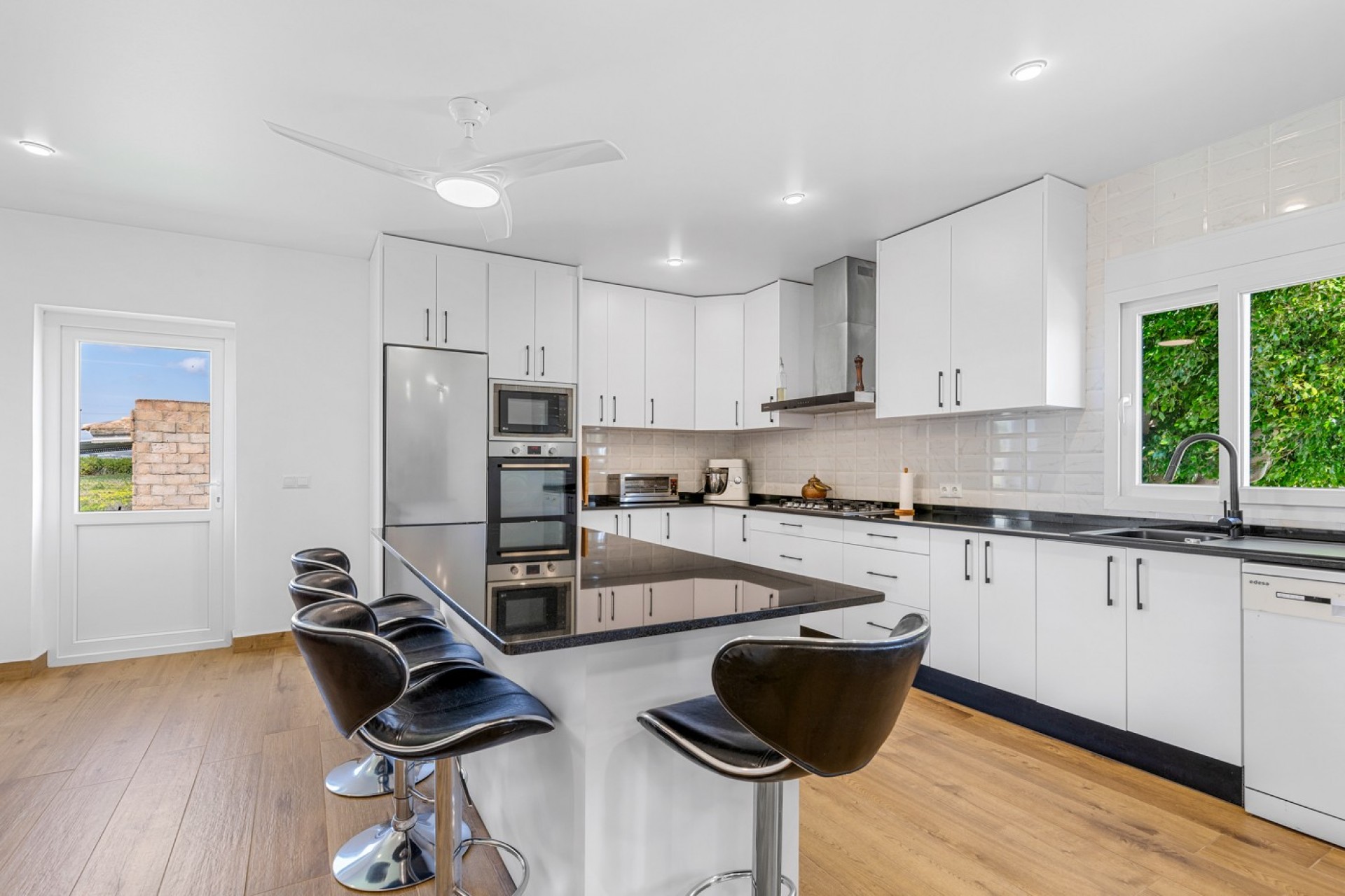 Herverkoop - Villa -
Los Montesinos