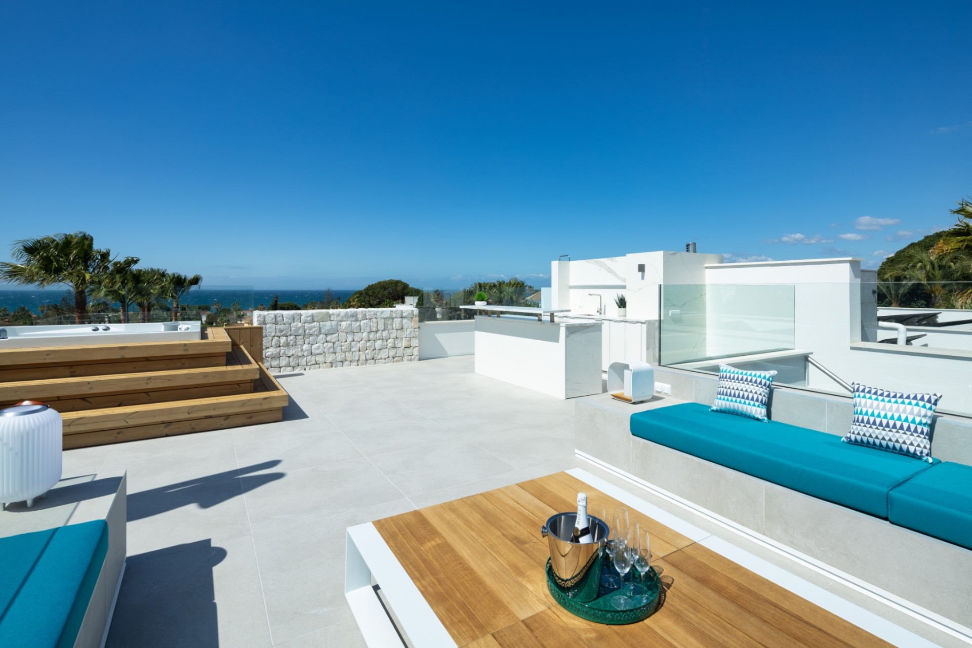 Herverkoop - Villa -
Marbella - East Marbella