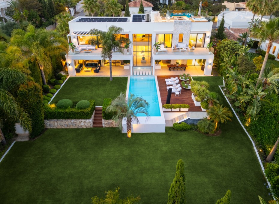 Herverkoop - Villa -
Marbella - East Marbella