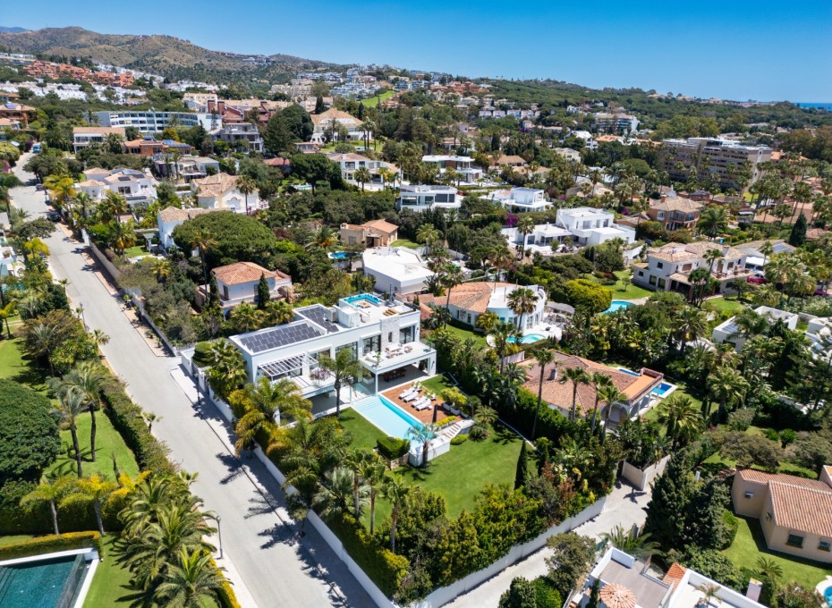 Herverkoop - Villa -
Marbella - East Marbella
