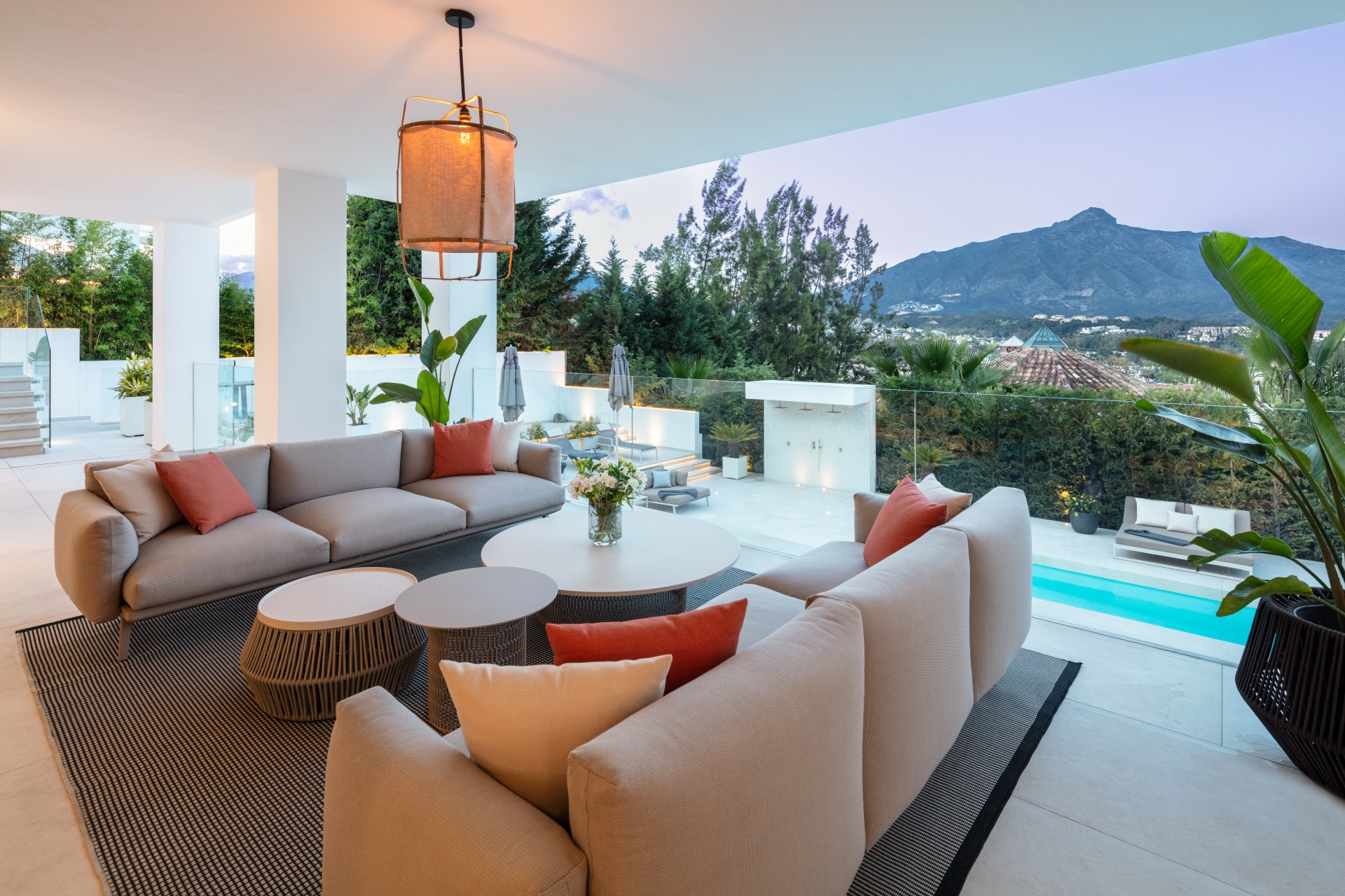 Herverkoop - Villa -
Marbella - Nueva Andalucía