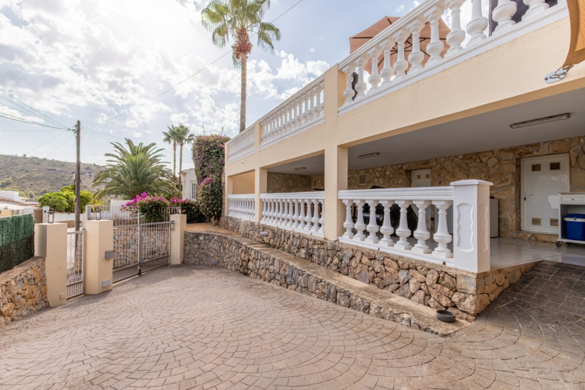 Herverkoop - Villa -
Moraira - Arnella