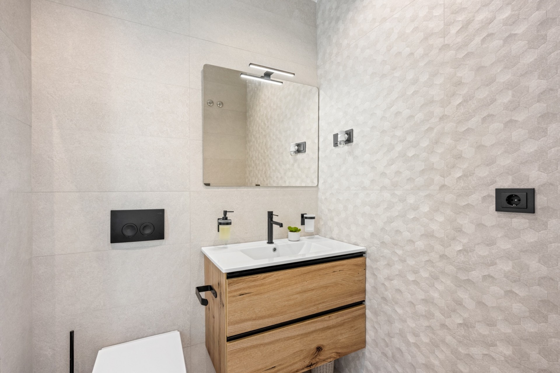 Herverkoop - Villa * -
Orihuela Costa* - Blue Lagoon*