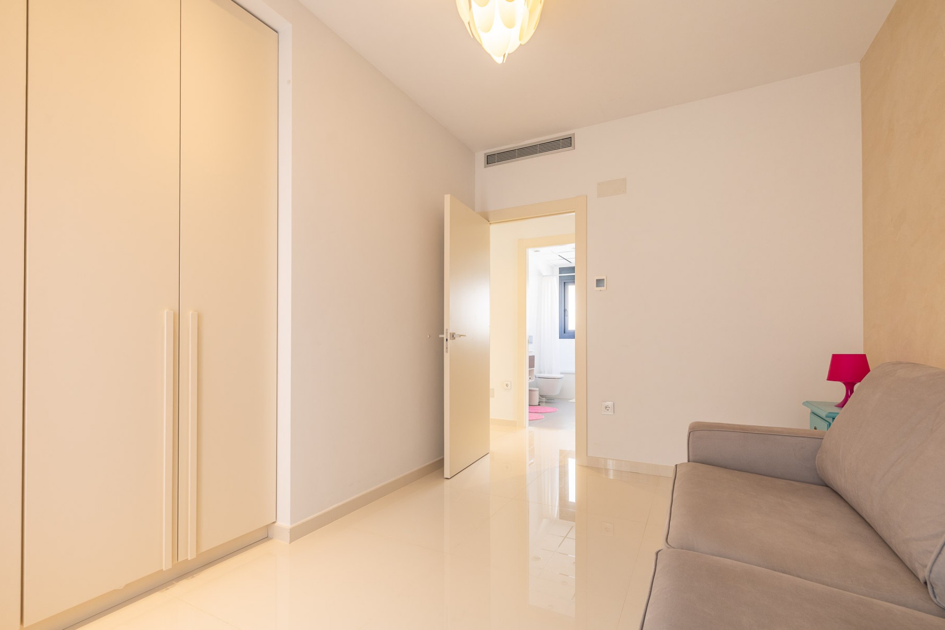 Herverkoop - Villa -
Orihuela Costa - Campoamor