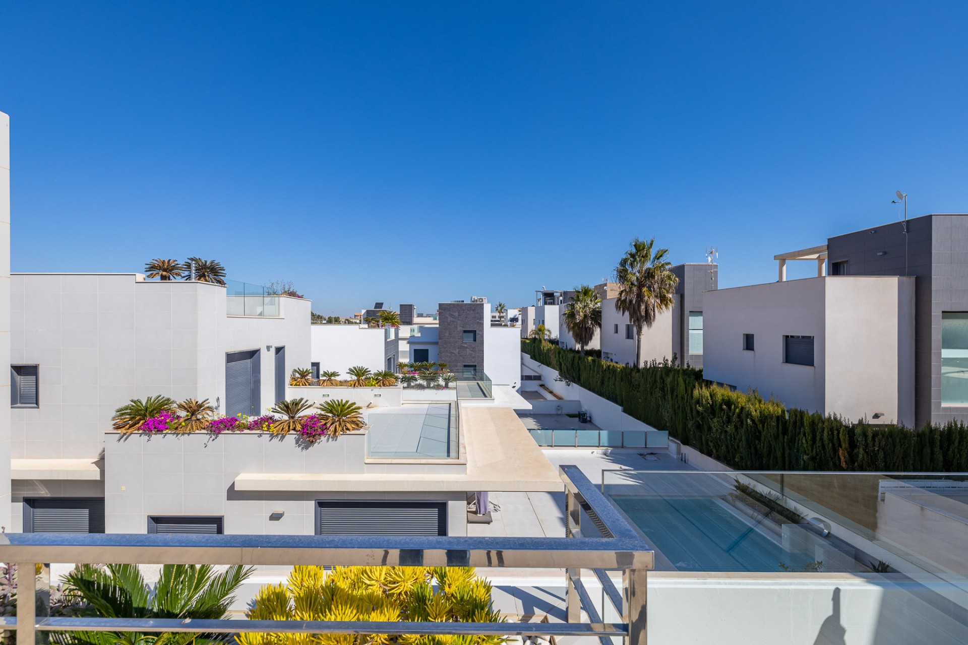 Herverkoop - Villa -
Orihuela Costa - Campoamor