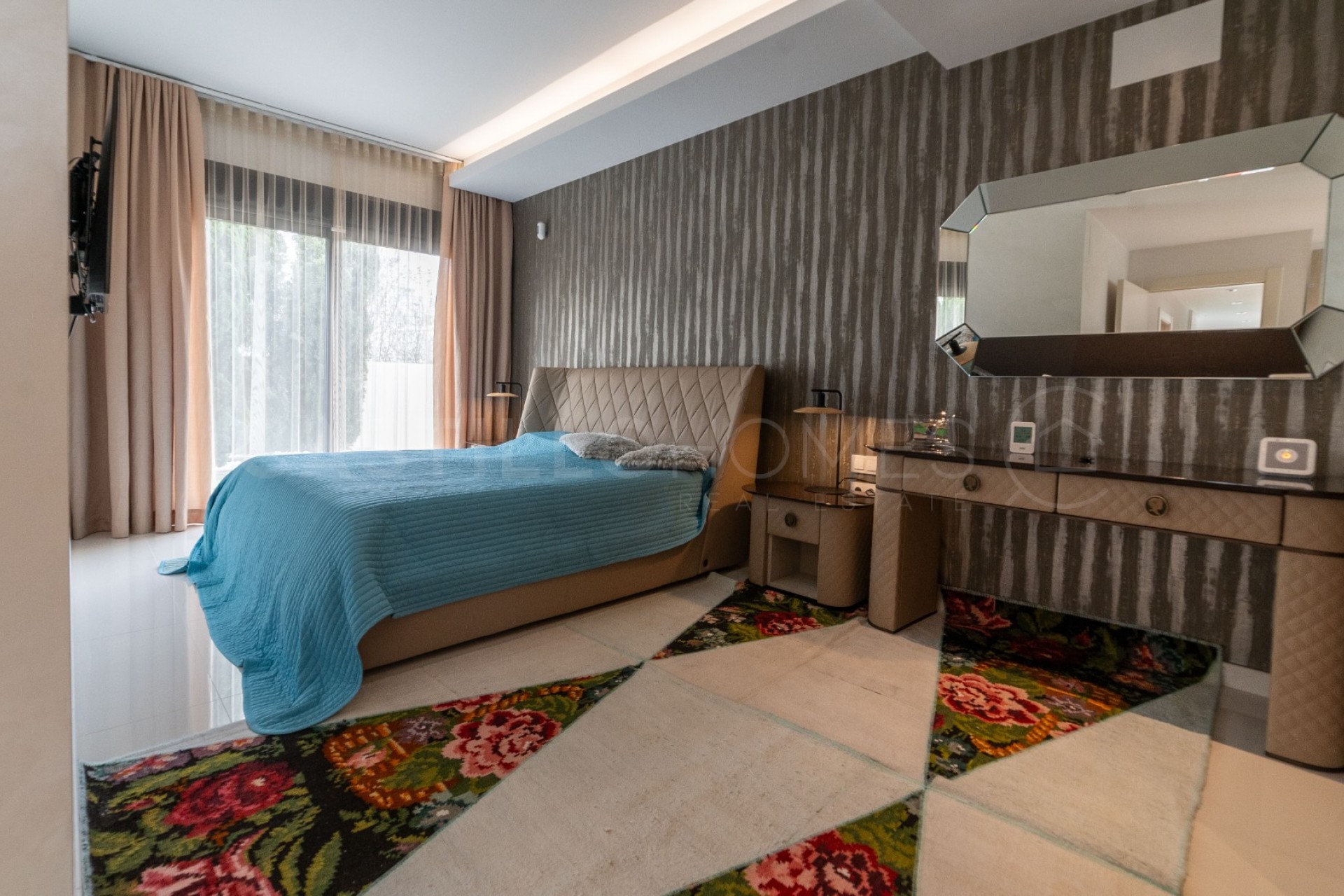 Herverkoop - Villa -
Orihuela Costa - Campoamor