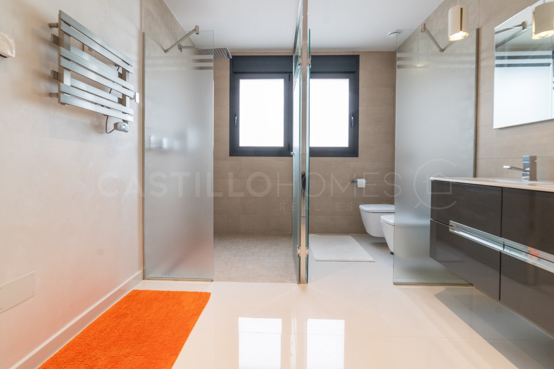 Herverkoop - Villa -
Orihuela Costa - Campoamor