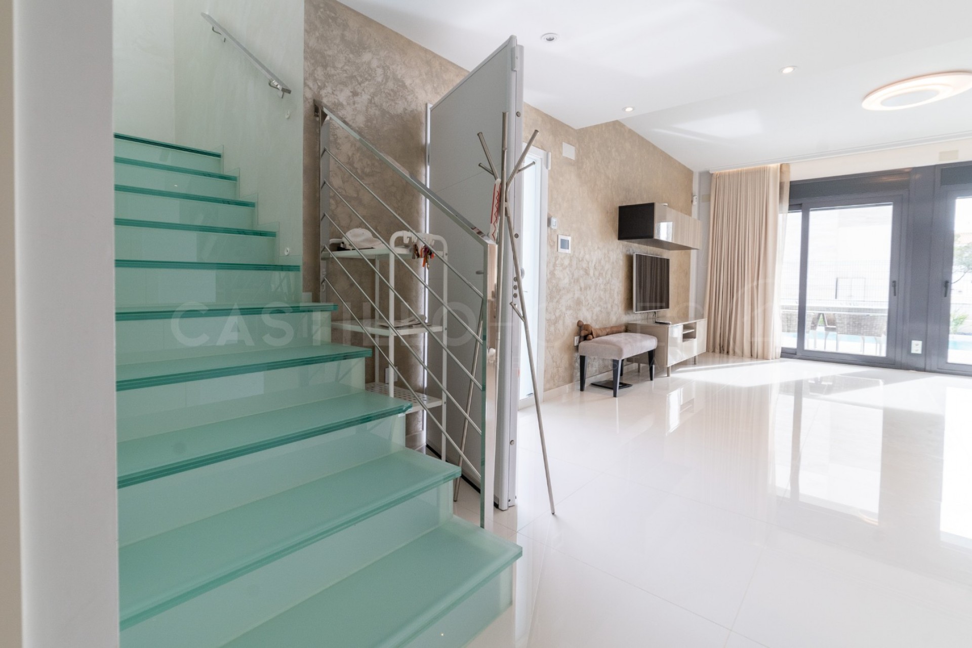 Herverkoop - Villa -
Orihuela Costa - Campoamor