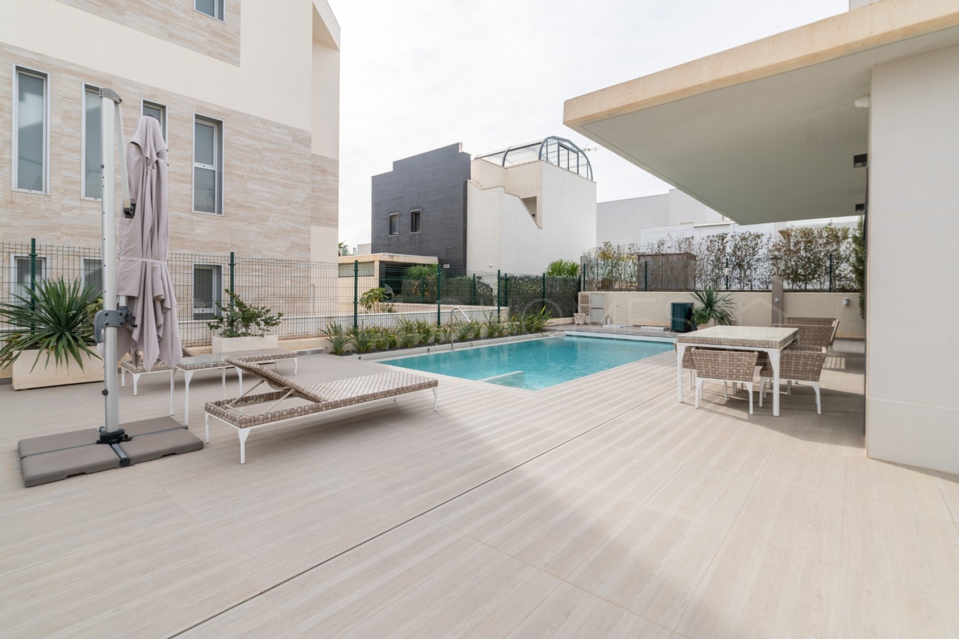 Herverkoop - Villa -
Orihuela Costa - Campoamor