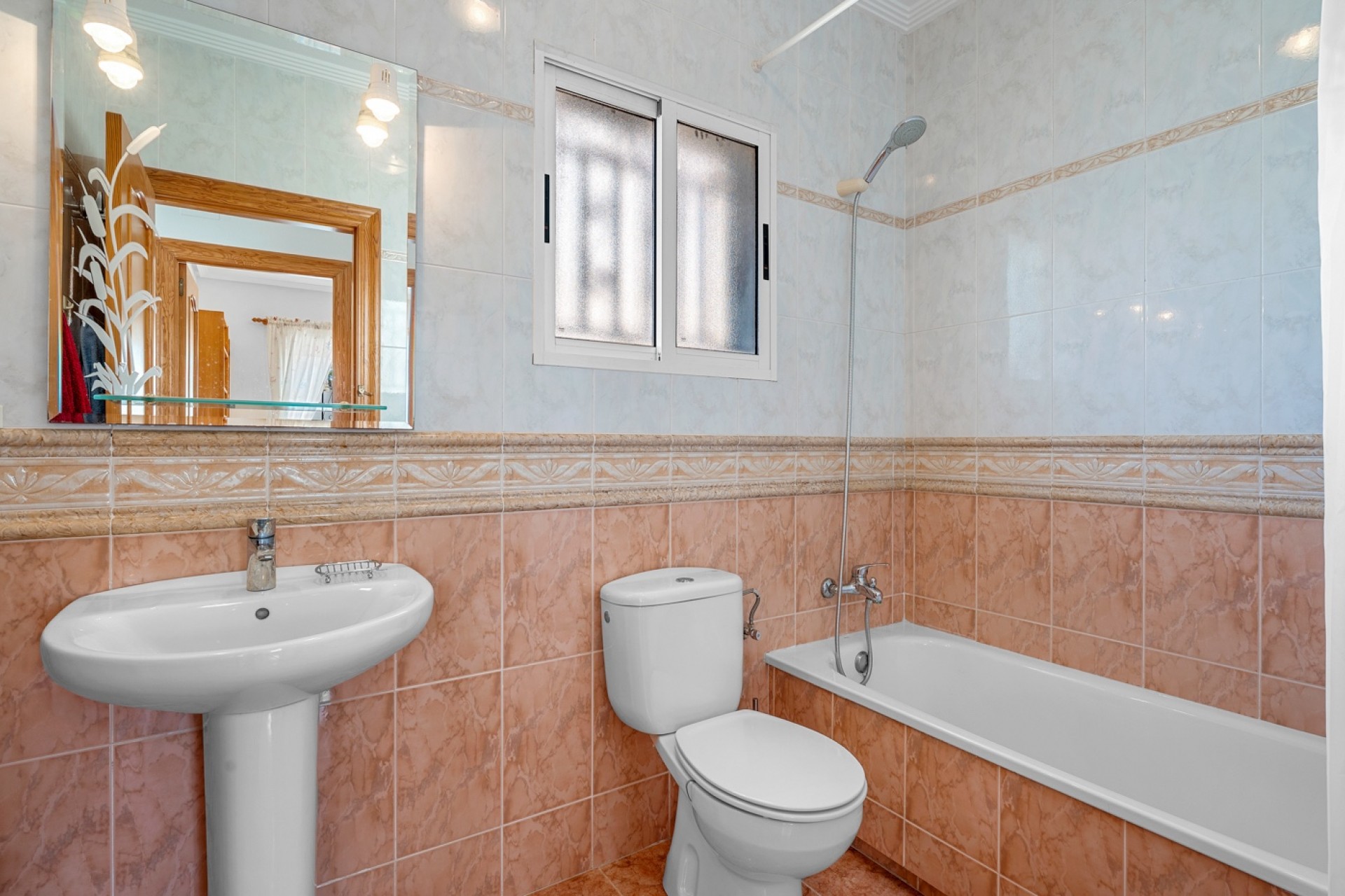 Herverkoop - Villa -
Orihuela Costa - El Galan