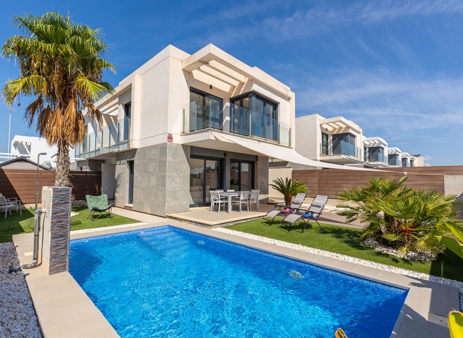 Herverkoop - Villa -
Orihuela Costa - Entre Naranjos - Vistabella Golf