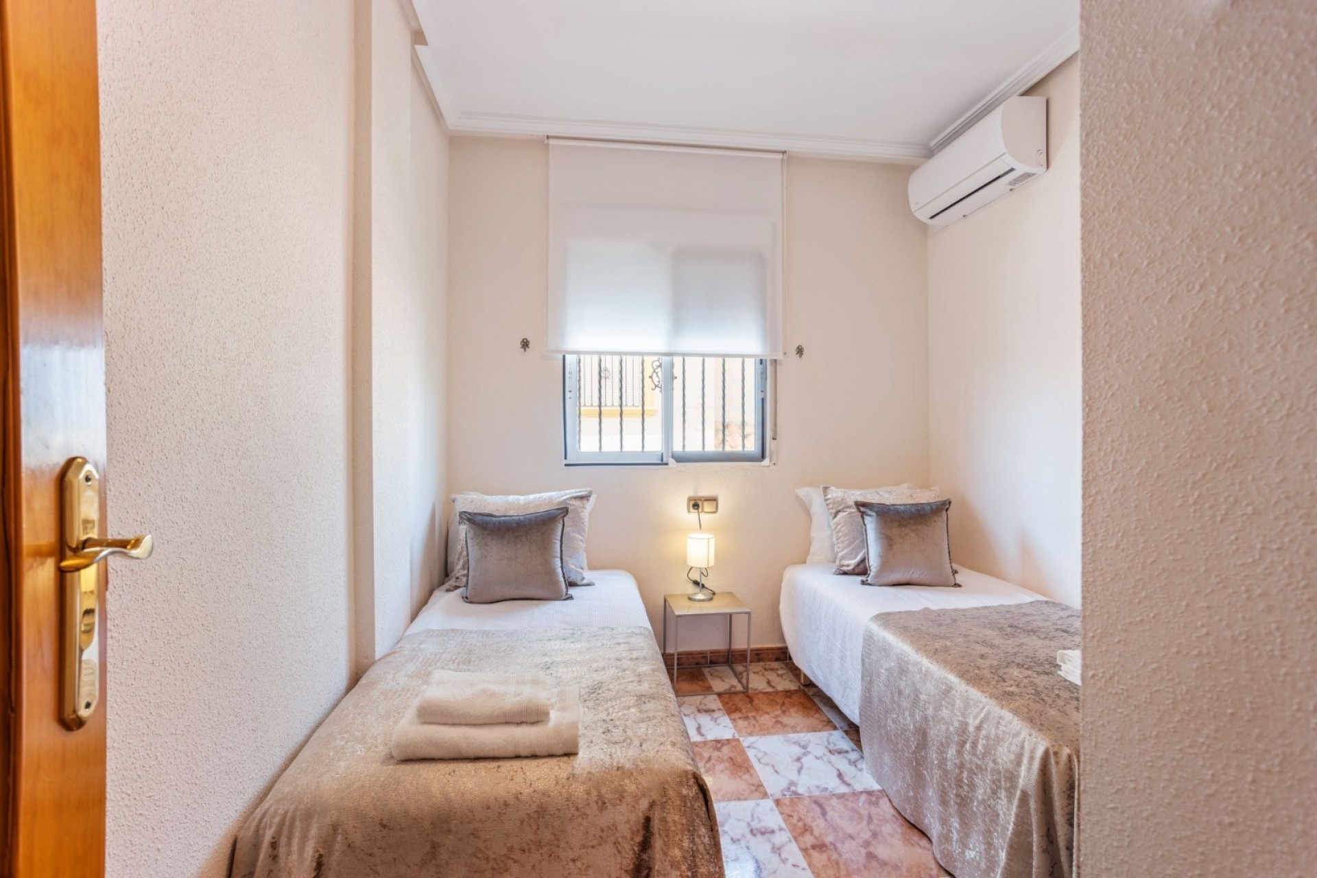 Herverkoop - Villa -
Orihuela Costa - La Regia