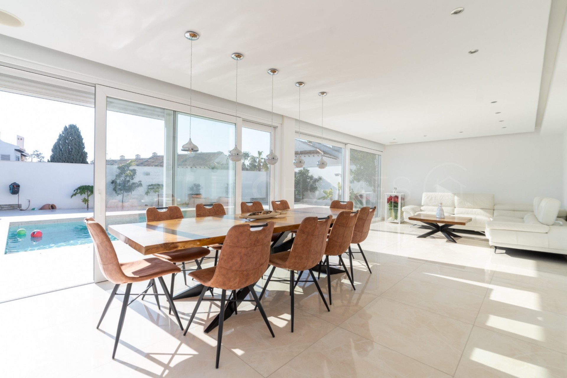 Herverkoop - Villa -
Orihuela Costa - La Zenia