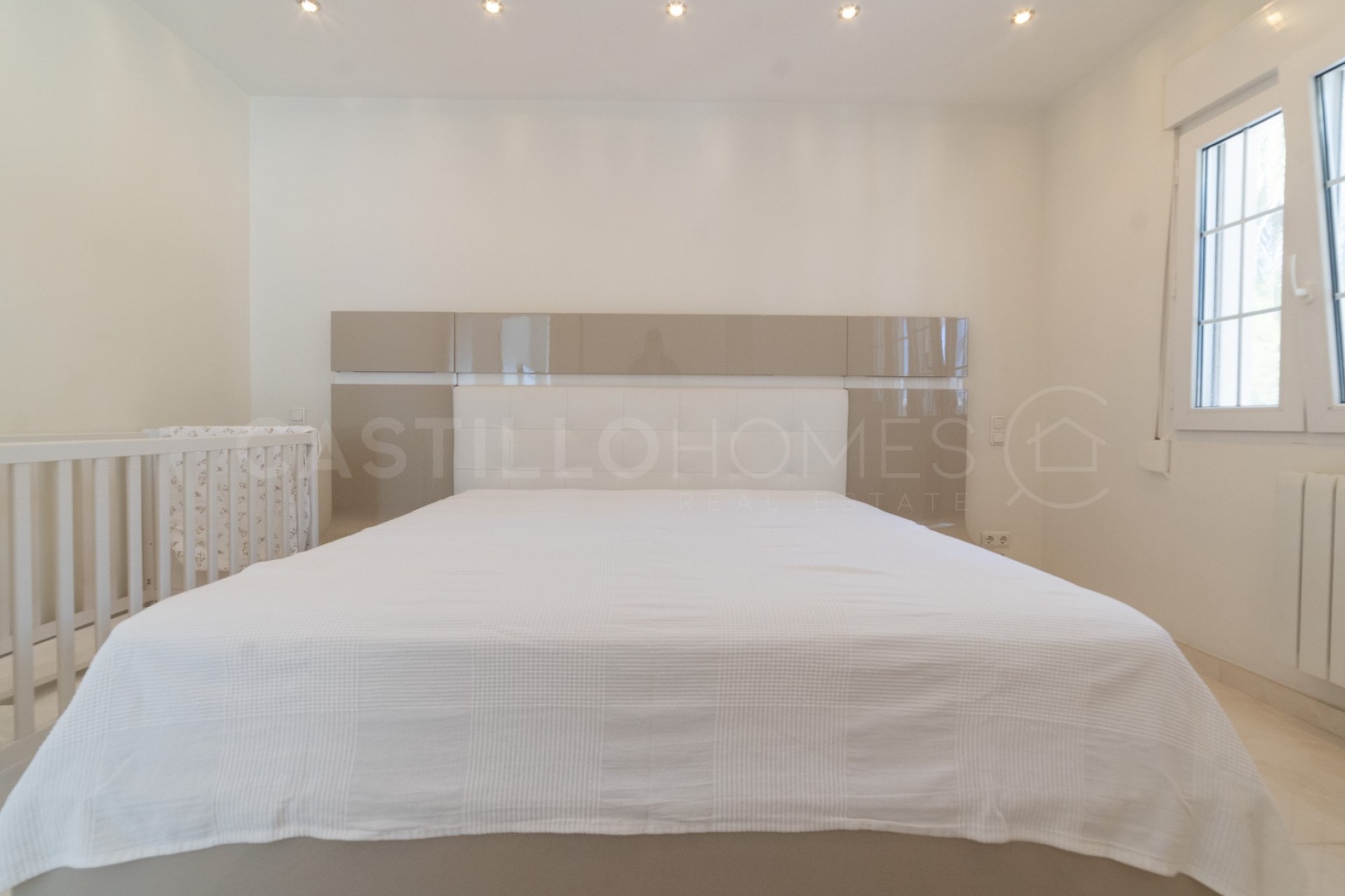 Herverkoop - Villa -
Orihuela Costa - La Zenia