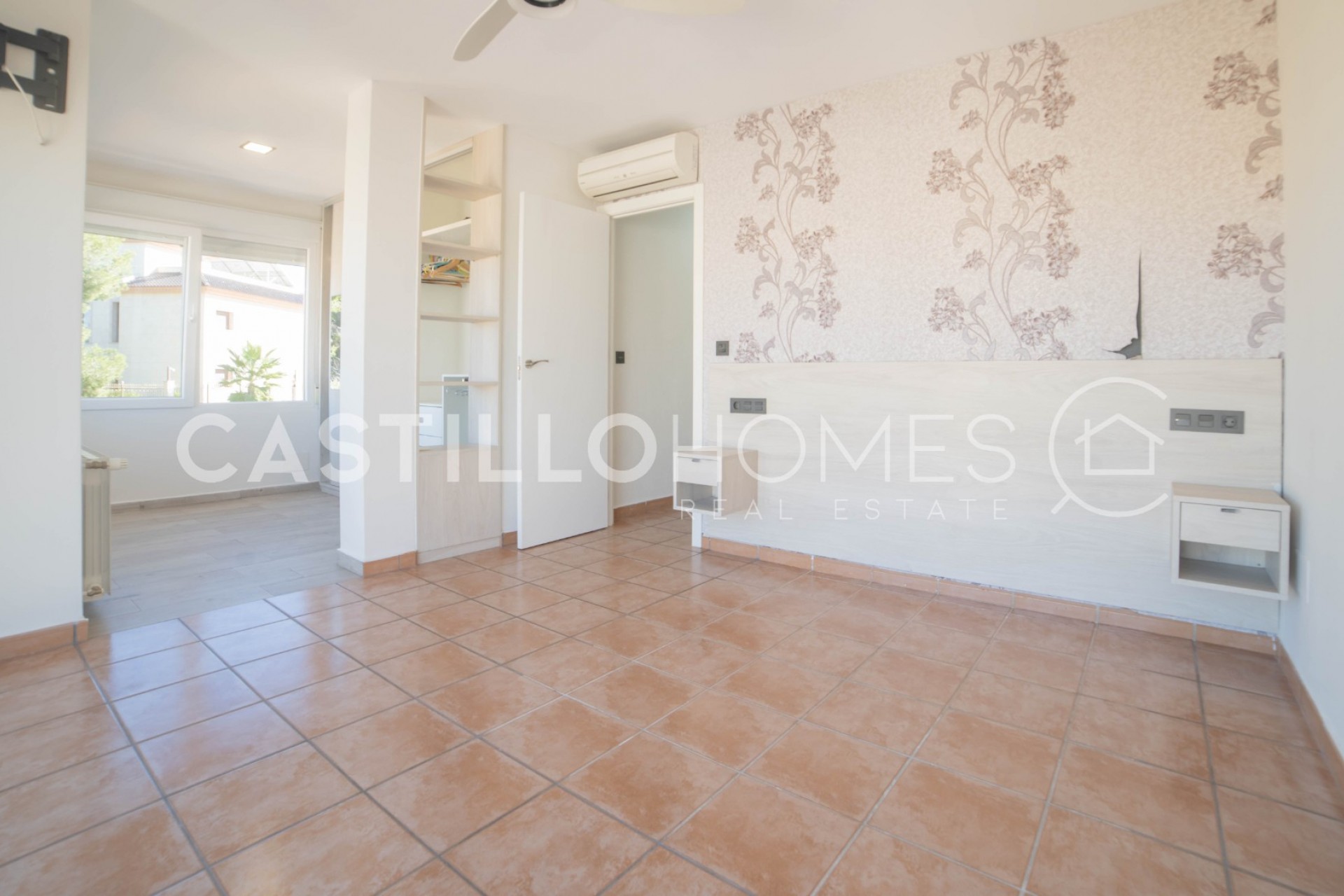 Herverkoop - Villa -
Orihuela Costa - Las Filipinas