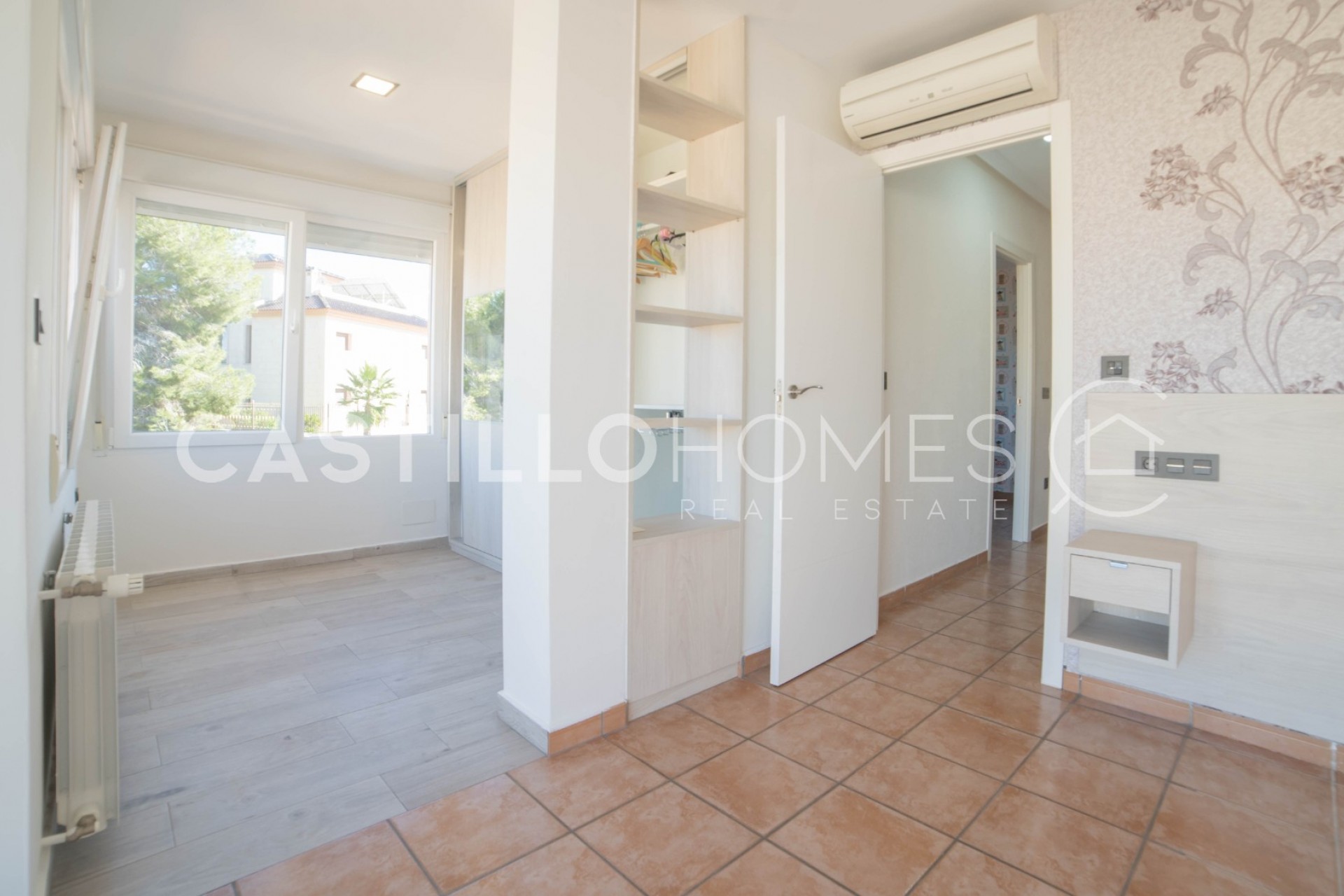 Herverkoop - Villa -
Orihuela Costa - Las Filipinas