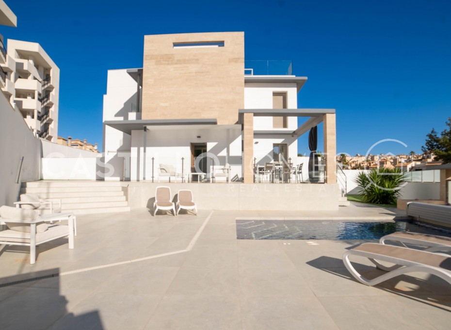 Herverkoop - Villa -
Orihuela Costa - Las Filipinas