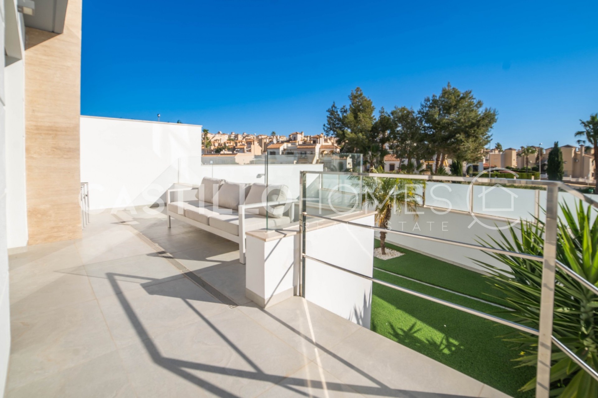 Herverkoop - Villa -
Orihuela Costa - Las Filipinas